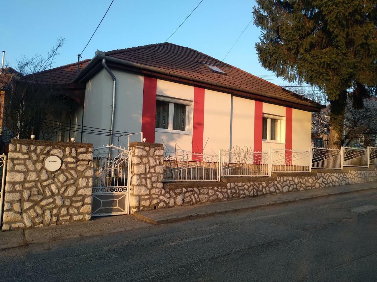 Fuege Vendeghaz Hotel Miskolc Exterior photo